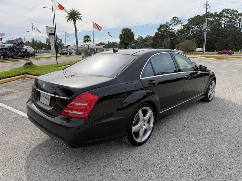 Mercedes-Benz S-Class S550 2013