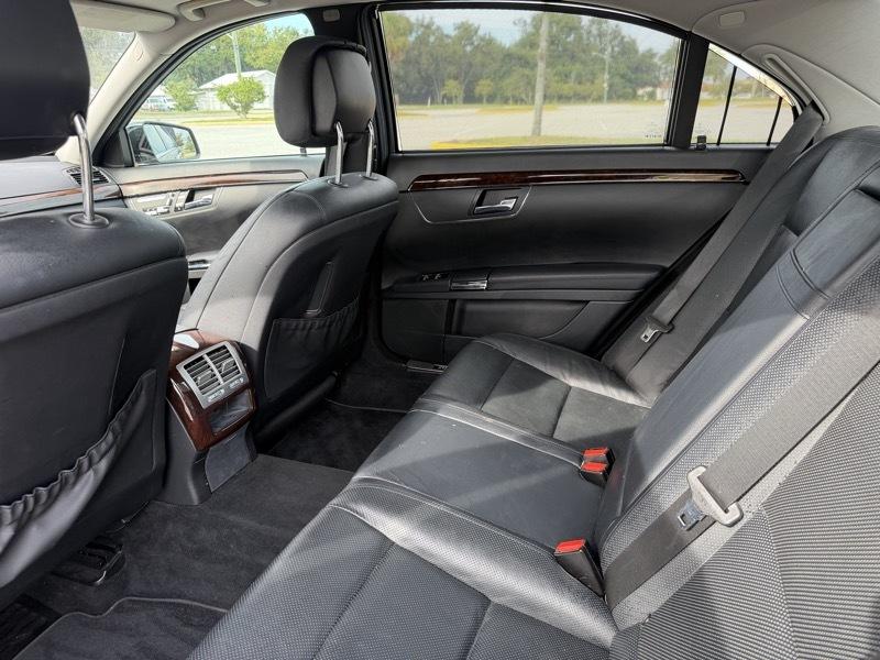 Mercedes-Benz S-Class S550 2013