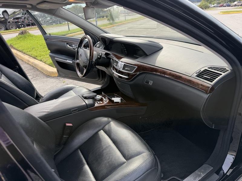 Mercedes-Benz S-Class S550 2013