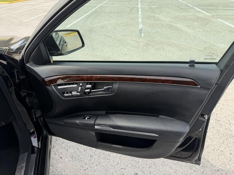 Mercedes-Benz S-Class S550 2013