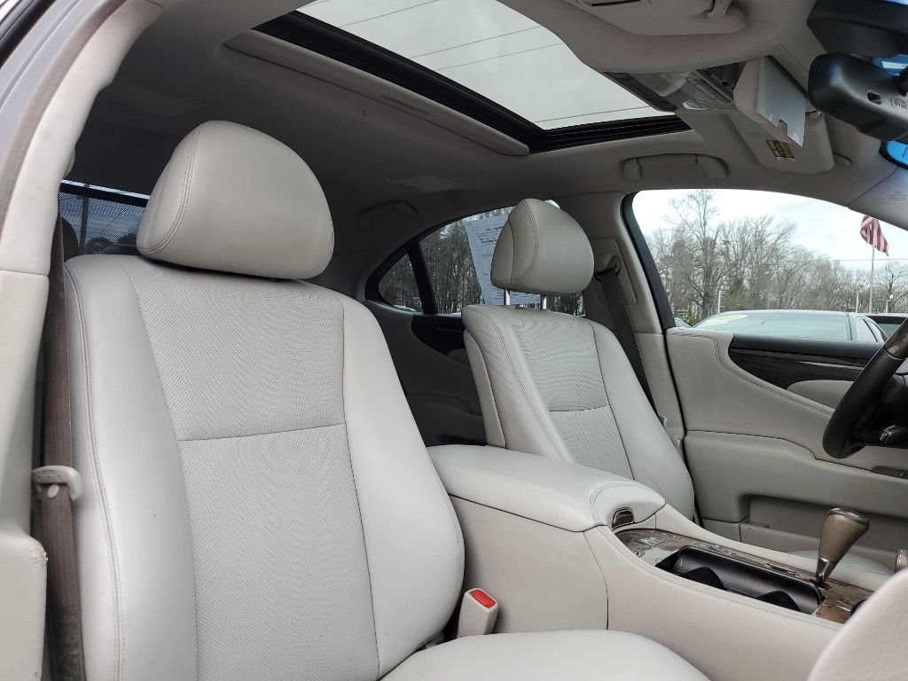 Lexus LS 460 4dr Sdn 2008 Lexus LS 460 4dr Sdn 2008