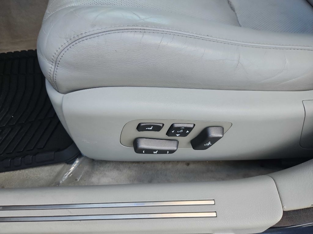 Lexus LS 460 4dr Sdn 2008 Lexus LS 460 4dr Sdn 2008