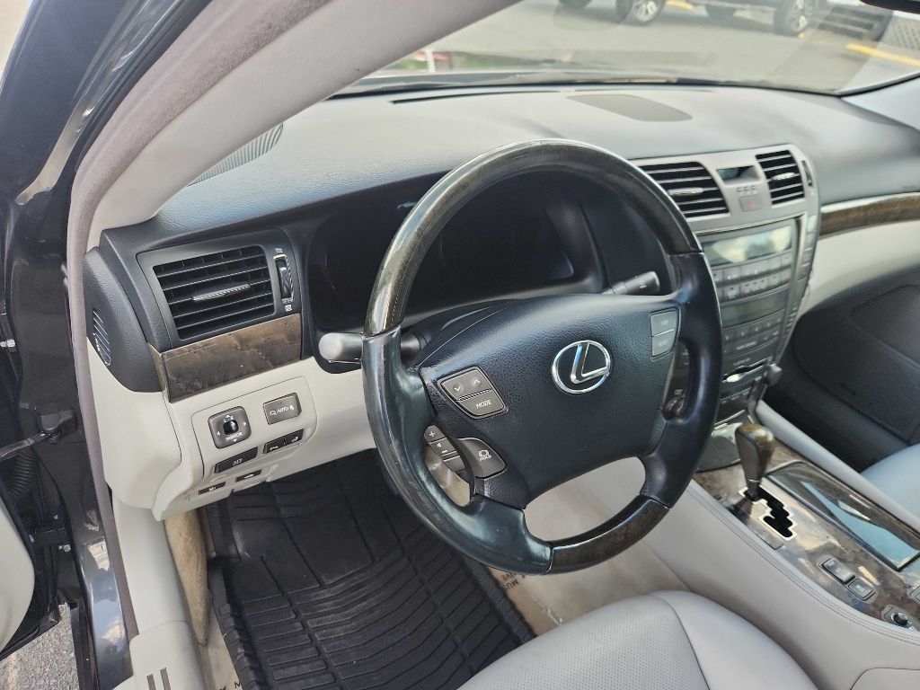 Lexus LS 460 4dr Sdn 2008 Lexus LS 460 4dr Sdn 2008