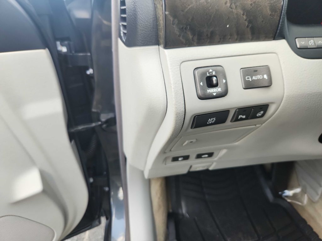 Lexus LS 460 4dr Sdn 2008 Lexus LS 460 4dr Sdn 2008