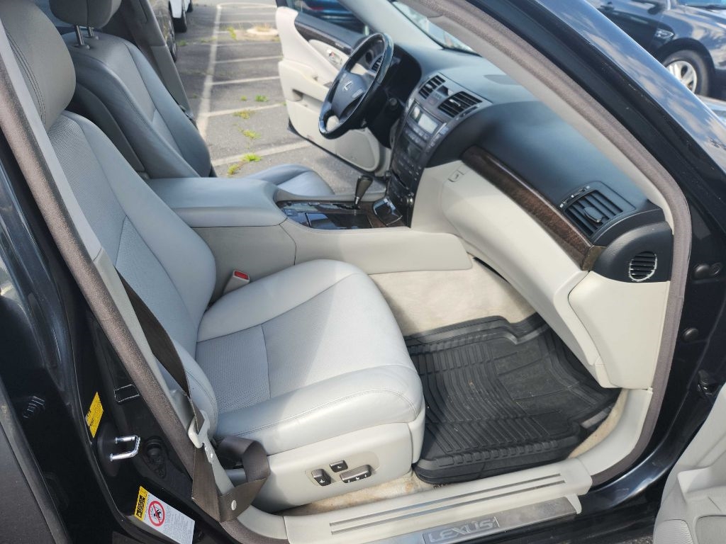 Lexus LS 460 4dr Sdn 2008 Lexus LS 460 4dr Sdn 2008