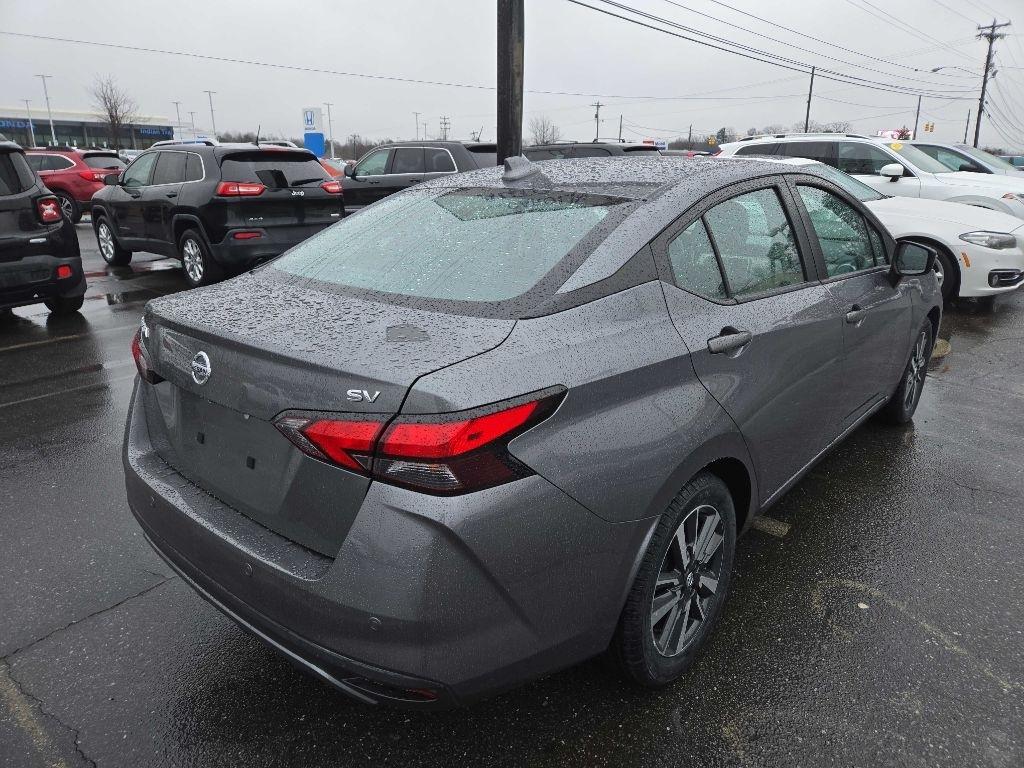 Nissan Versa SV 2021