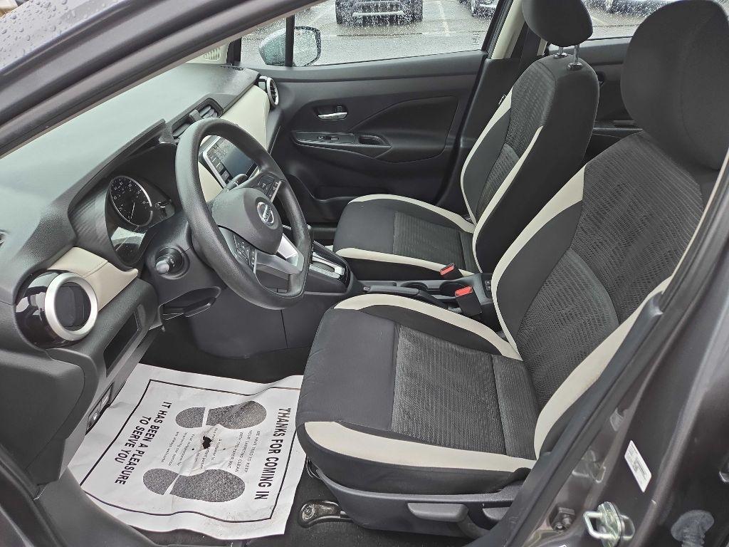 Nissan Versa SV 2021
