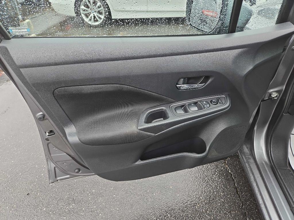 Nissan Versa SV 2021