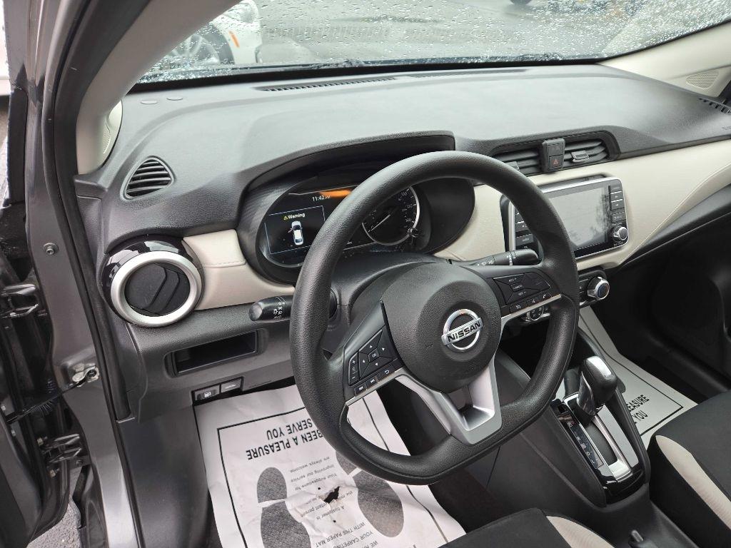 Nissan Versa SV 2021