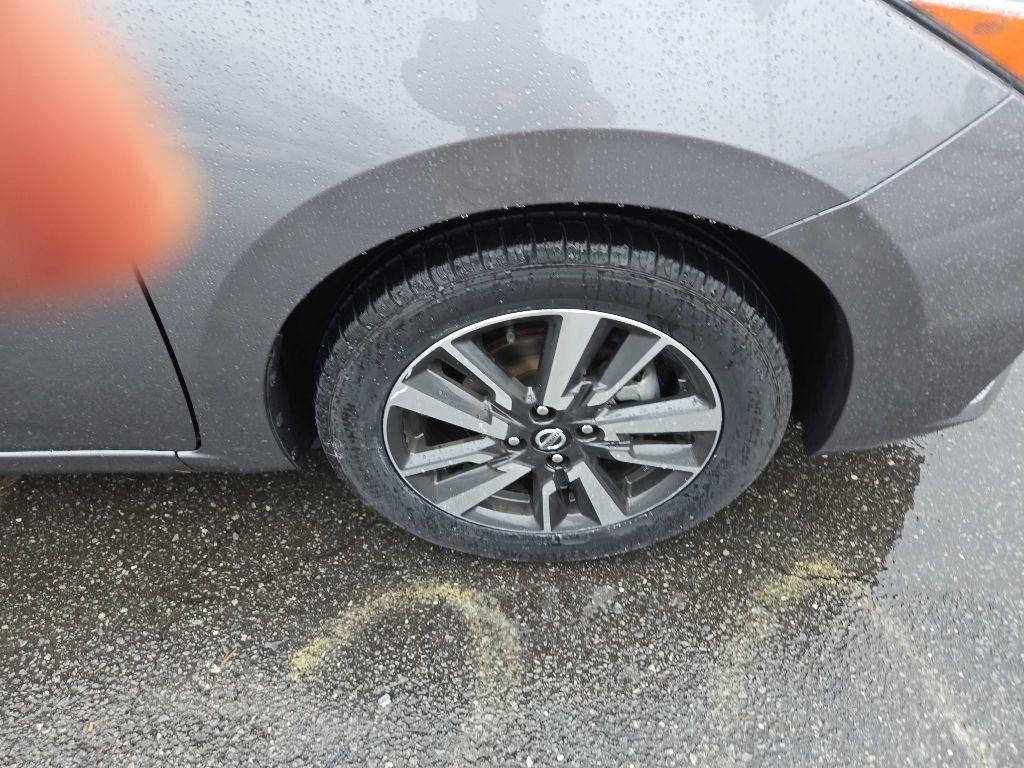 Nissan Versa SV 2021