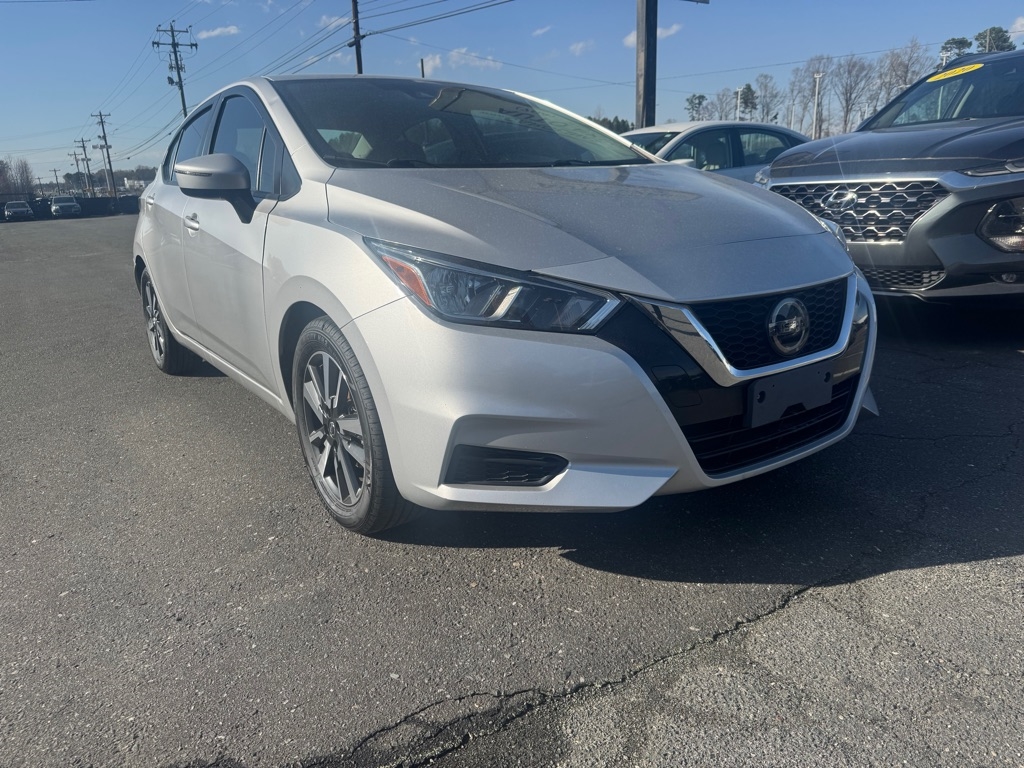 Nissan Versa SV 2021