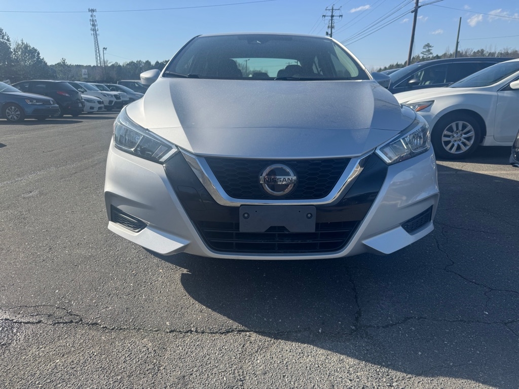 Nissan Versa SV 2021