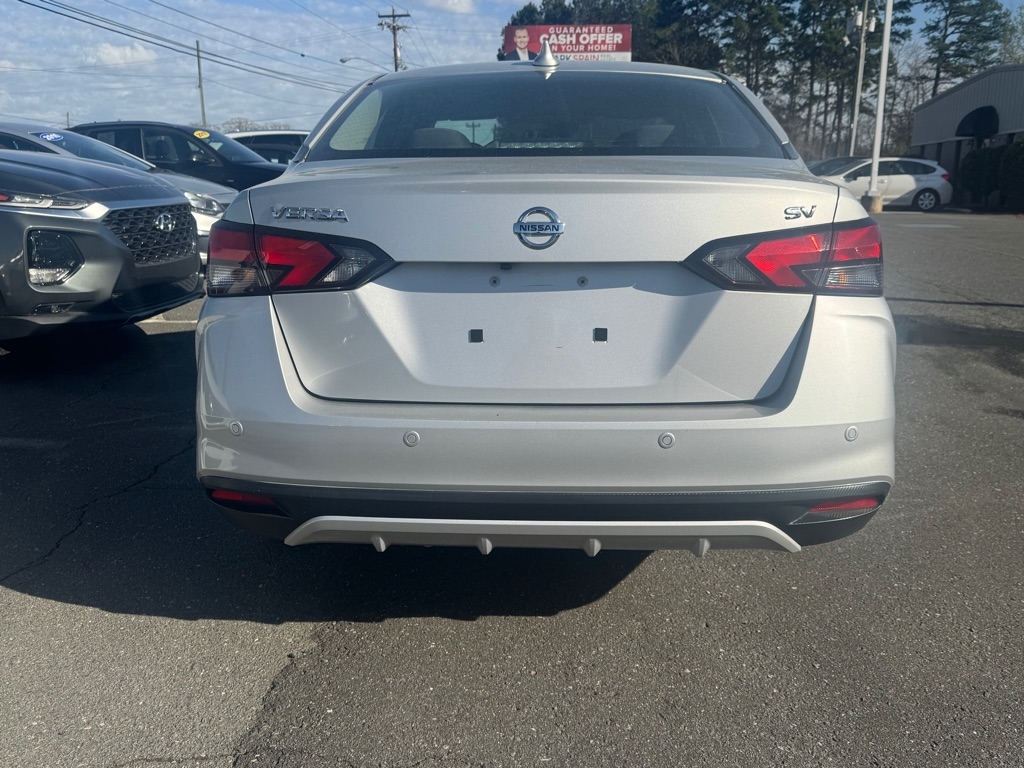 Nissan Versa SV 2021