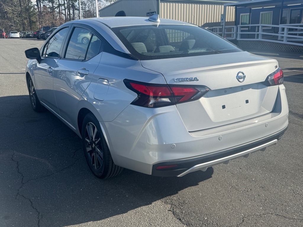 Nissan Versa SV 2021