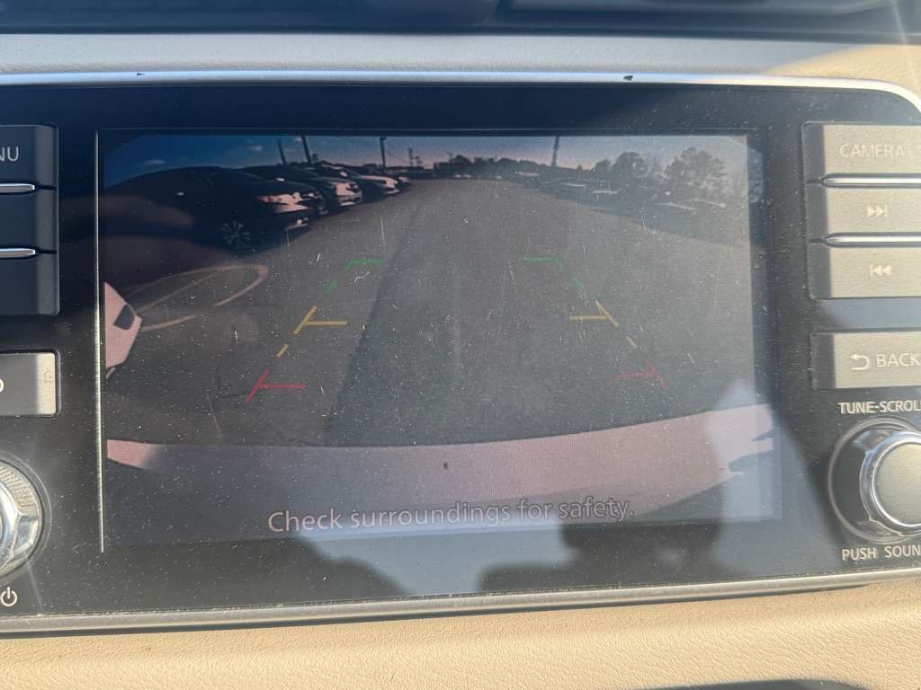 Nissan Versa SV 2021