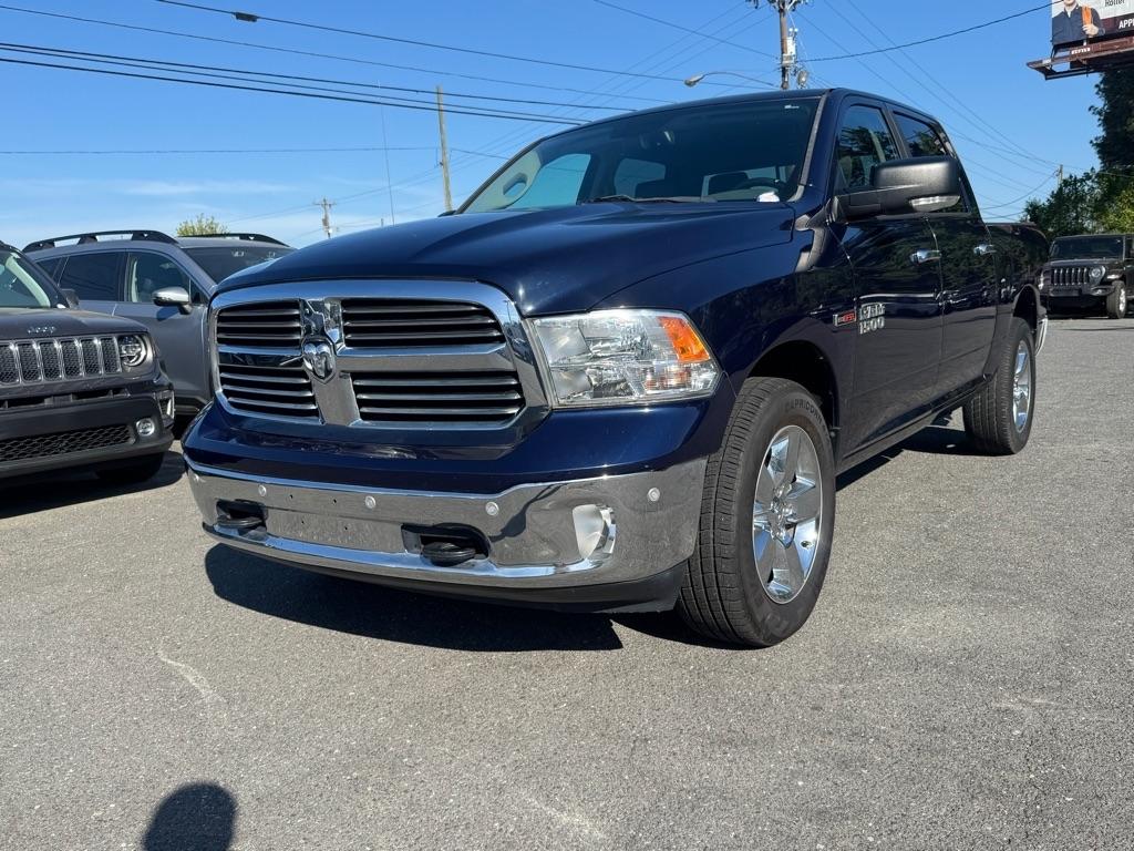 RAM 1500 SLT Crew Cab SWB 4WD 2016
