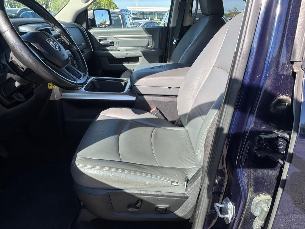 RAM 1500 SLT Crew Cab SWB 4WD 2016