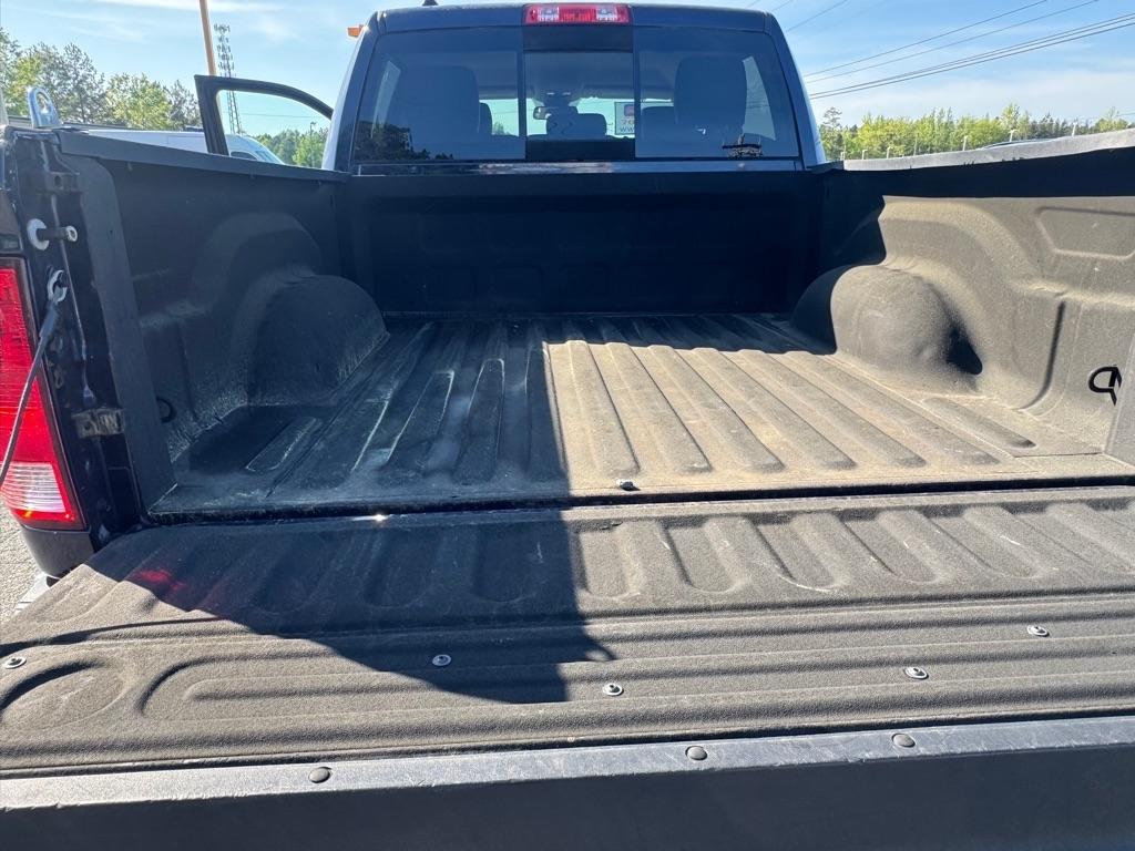 RAM 1500 SLT Crew Cab SWB 4WD 2016