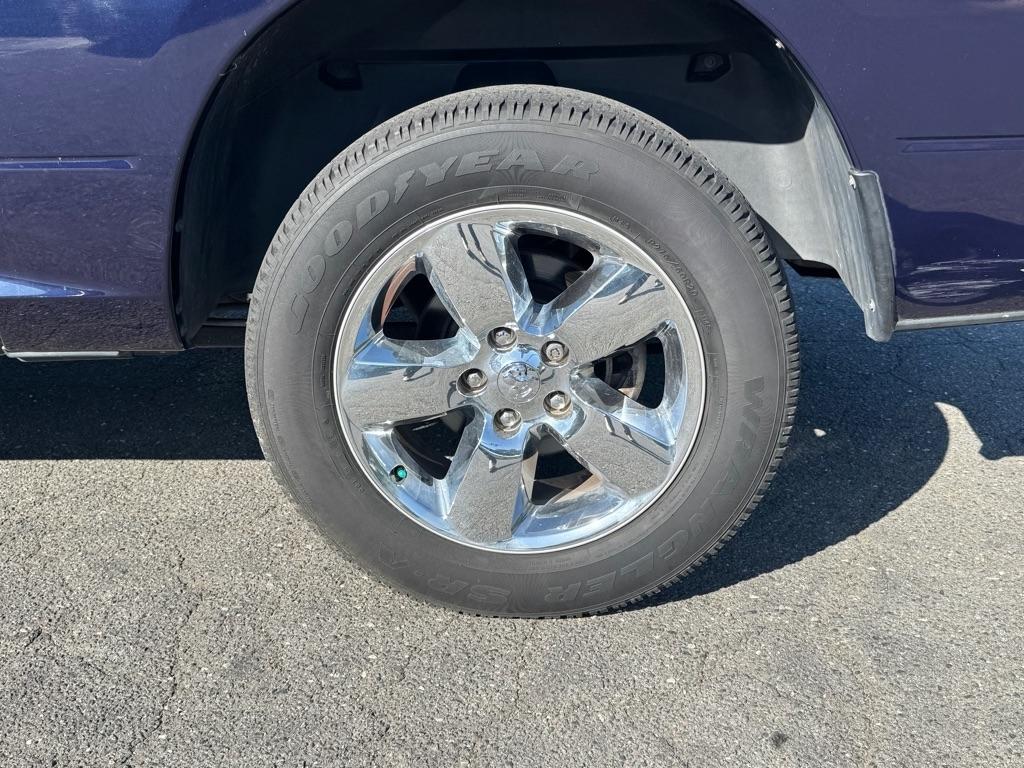 RAM 1500 SLT Crew Cab SWB 4WD 2016