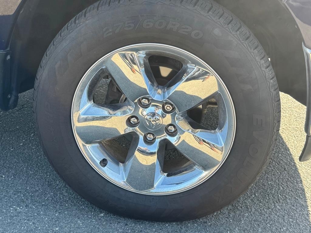 RAM 1500 SLT Crew Cab SWB 4WD 2016