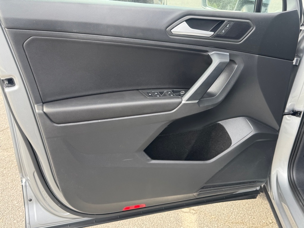 Volkswagen Tiguan SE 2020 Volkswagen Tiguan SE 2020