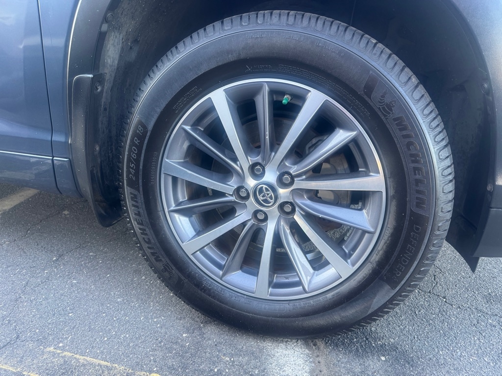 Toyota Highlander SE AWD V6 2018 Toyota Highlander SE AWD V6 2018