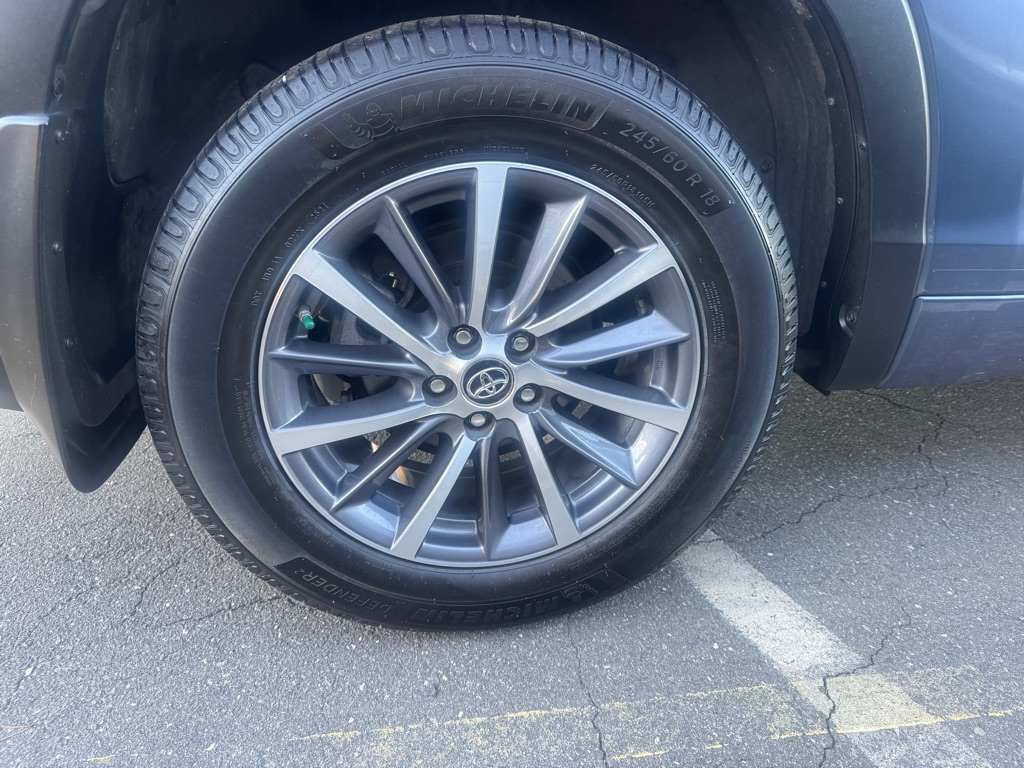 Toyota Highlander SE AWD V6 2018 Toyota Highlander SE AWD V6 2018