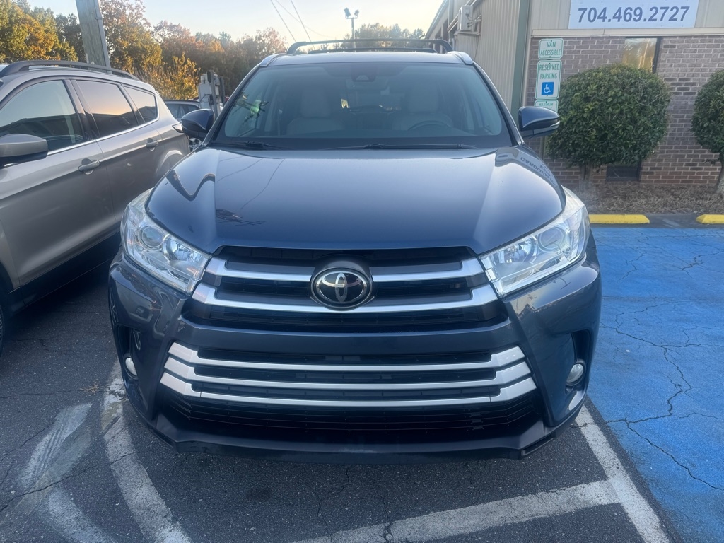 Toyota Highlander SE AWD V6 2018