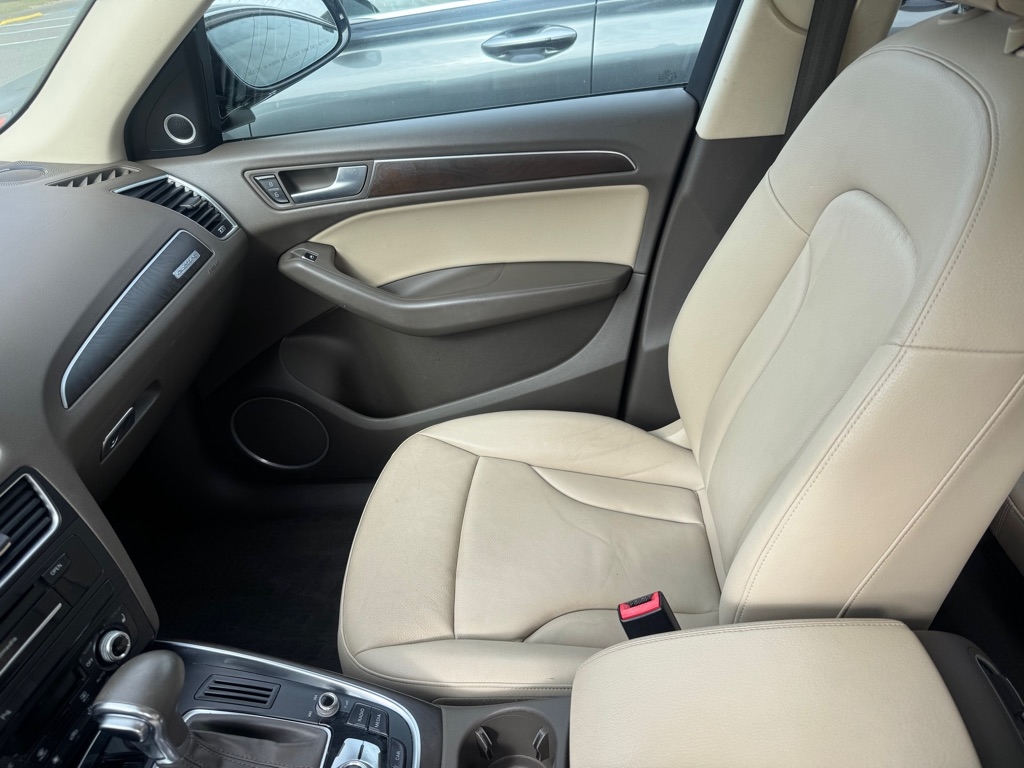 Audi Q5 2.0T Premium Plus quattro 2017 Audi Q5 2.0T Premium Plus quattro 2017