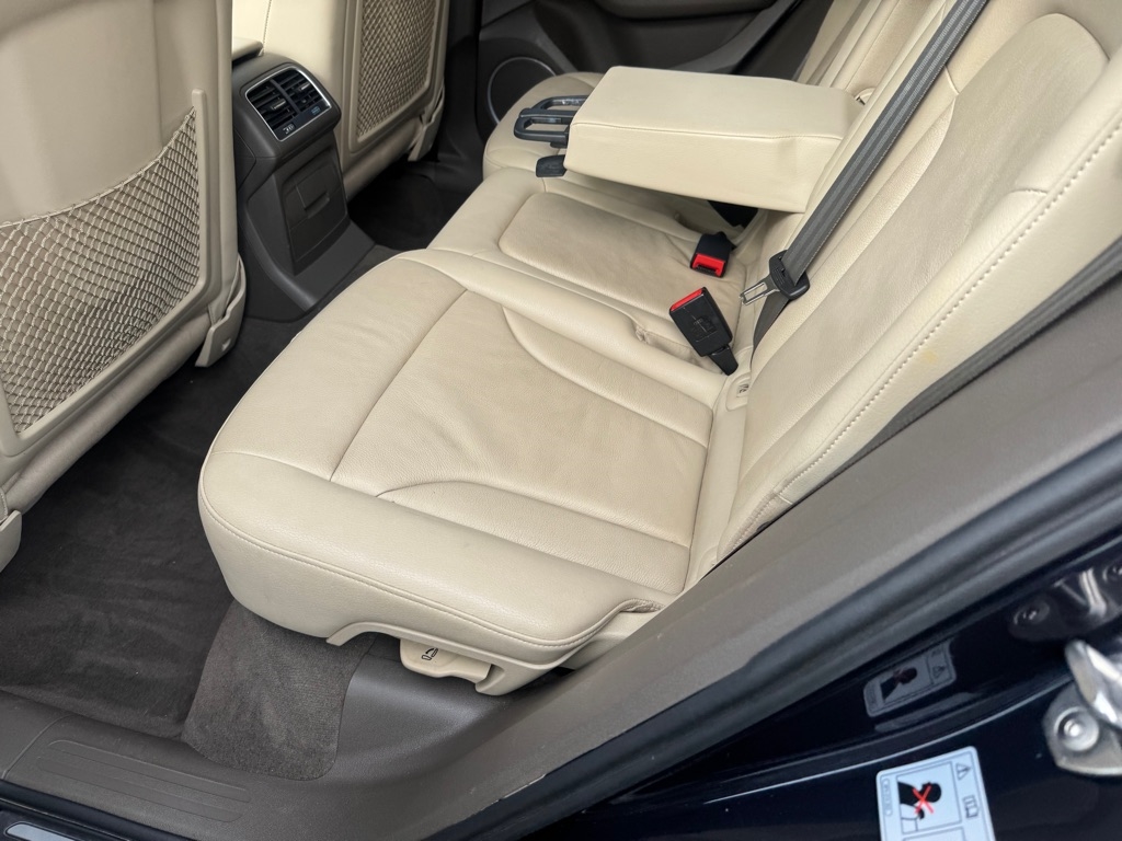 Audi Q5 2.0T Premium Plus quattro 2017 Audi Q5 2.0T Premium Plus quattro 2017