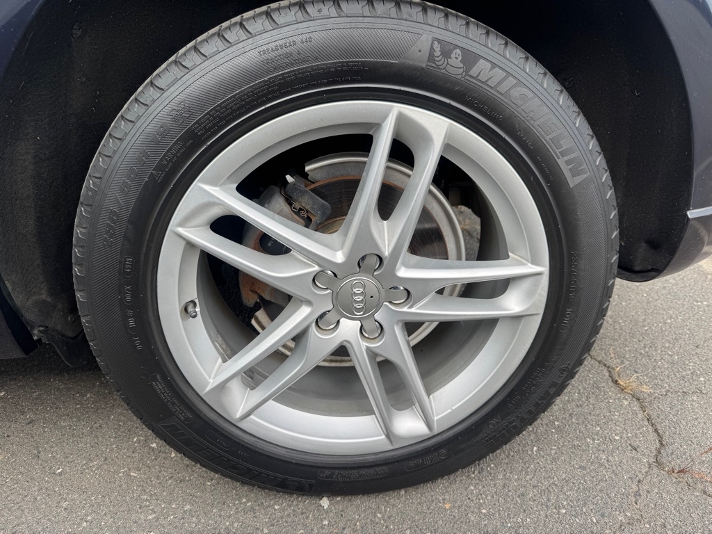 Audi Q5 2.0T Premium Plus quattro 2017 Audi Q5 2.0T Premium Plus quattro 2017