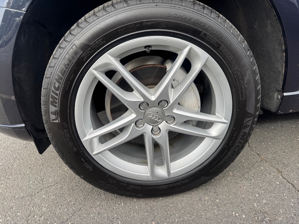 Audi Q5 2.0T Premium Plus quattro 2017 Audi Q5 2.0T Premium Plus quattro 2017