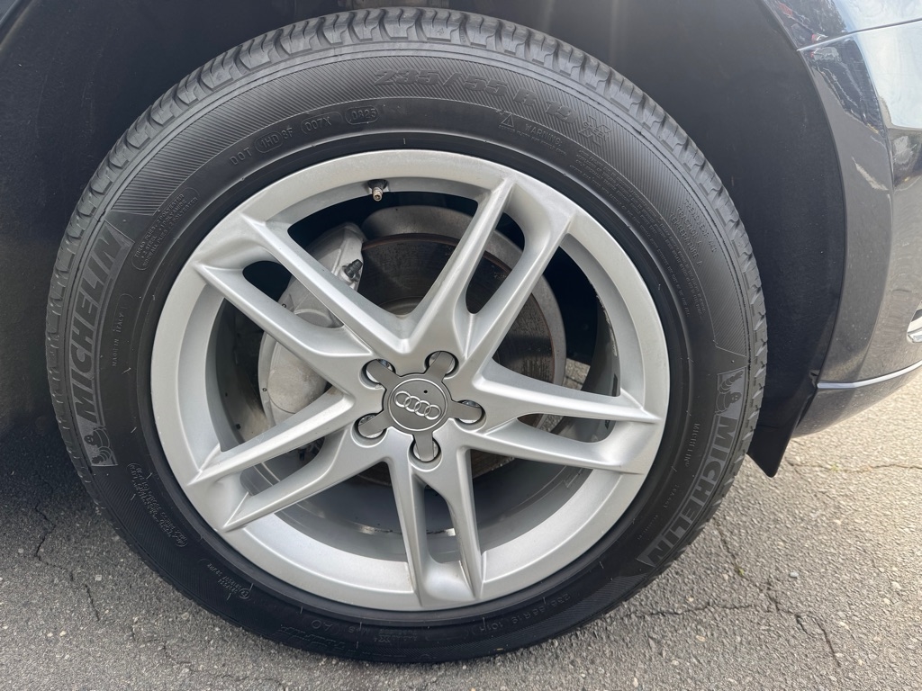 Audi Q5 2.0T Premium Plus quattro 2017 Audi Q5 2.0T Premium Plus quattro 2017