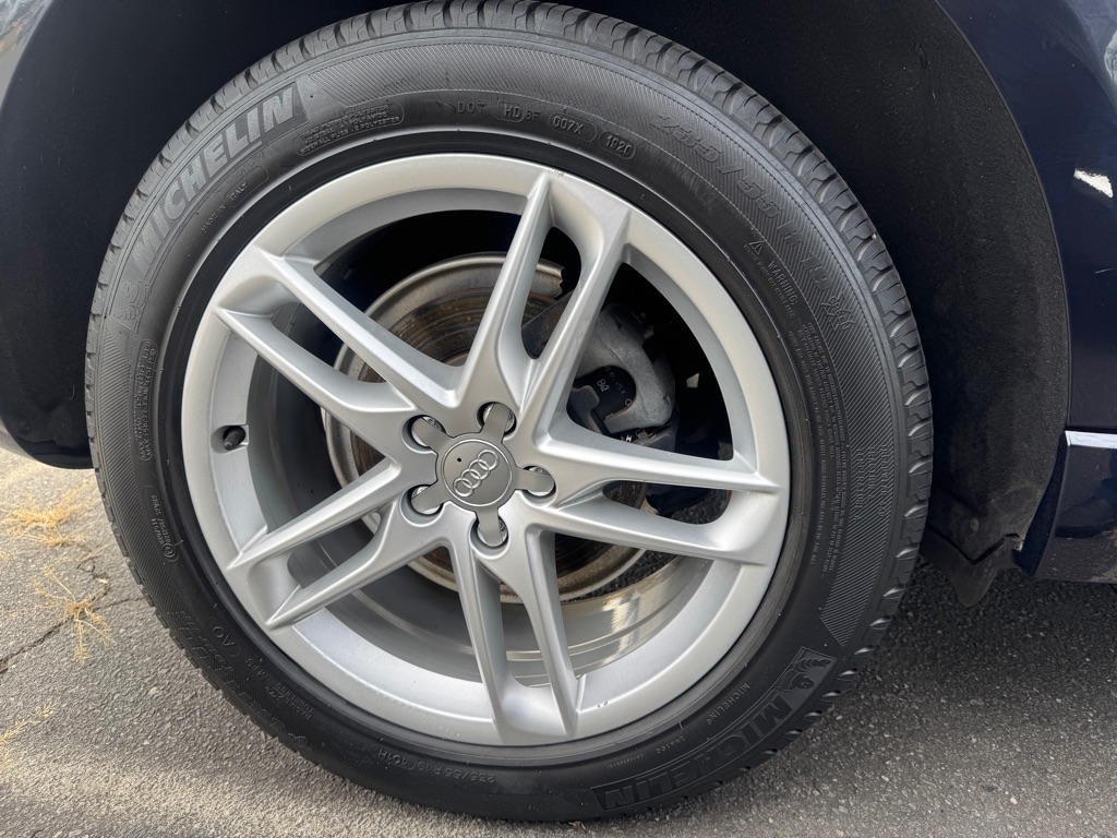 Audi Q5 2.0T Premium Plus quattro 2017 Audi Q5 2.0T Premium Plus quattro 2017