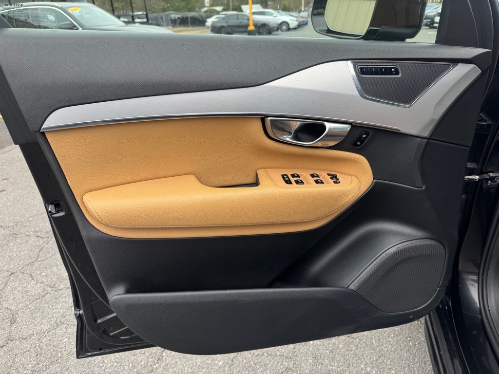 Volvo XC90 T6 Momentum AWD 2017