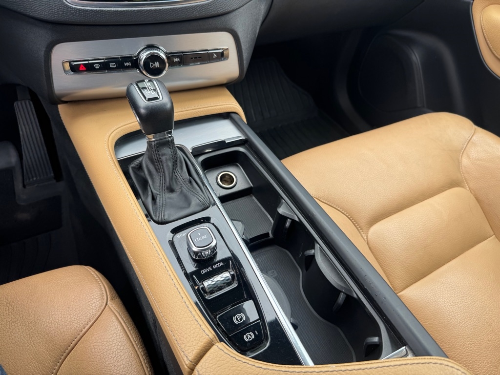 Volvo XC90 T6 Momentum AWD 2017