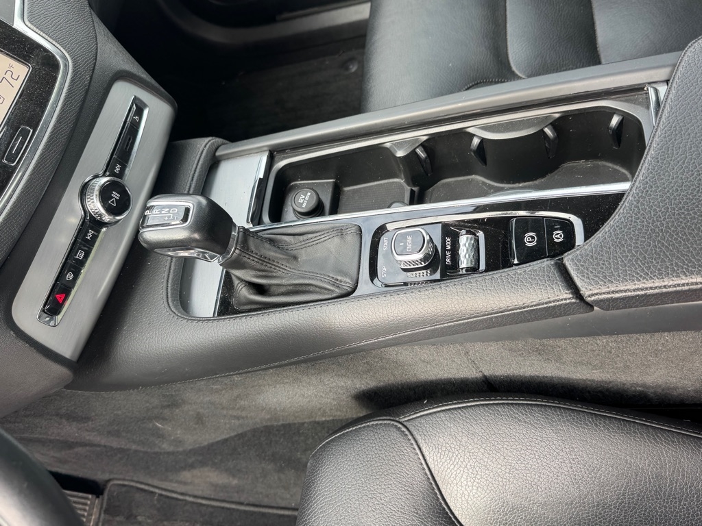 Volvo XC90 T6 Momentum AWD 2016