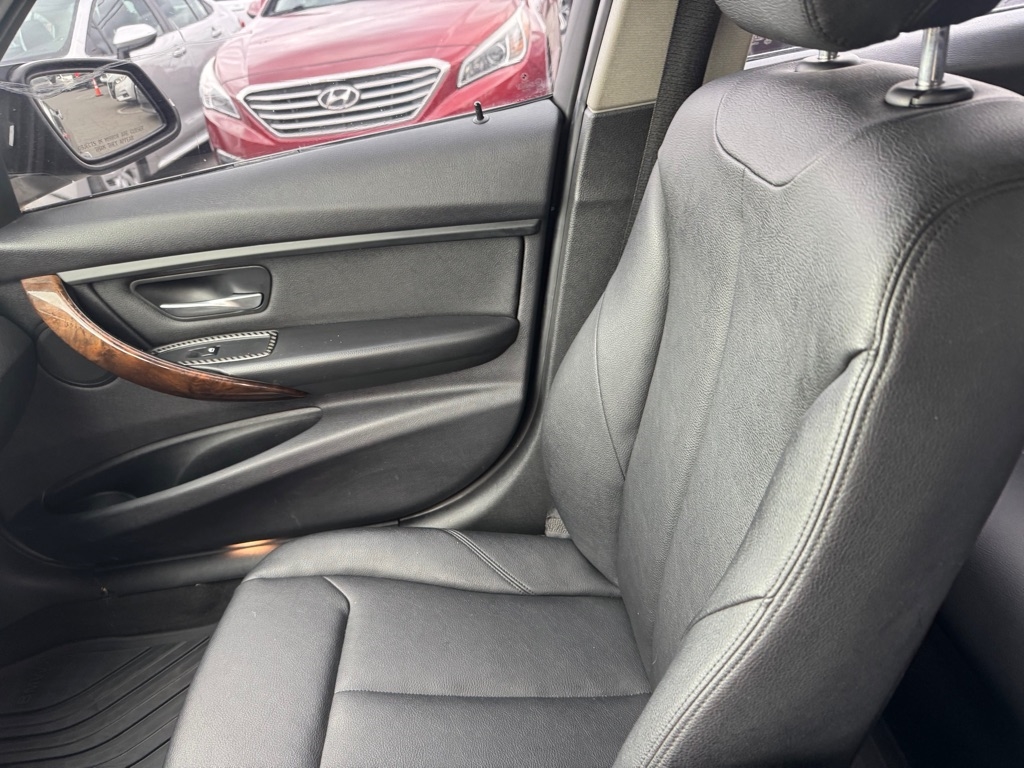 BMW 3-Series 328i xDrive Sedan 2014