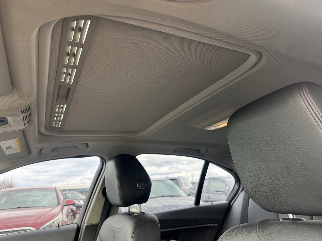 BMW 3-Series 328i xDrive Sedan 2014