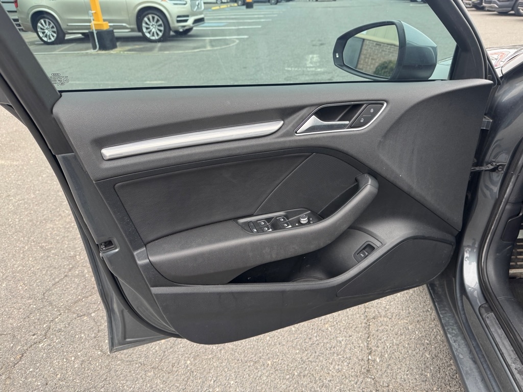 Audi A3 1.8T Premium FWD S tronic 2015