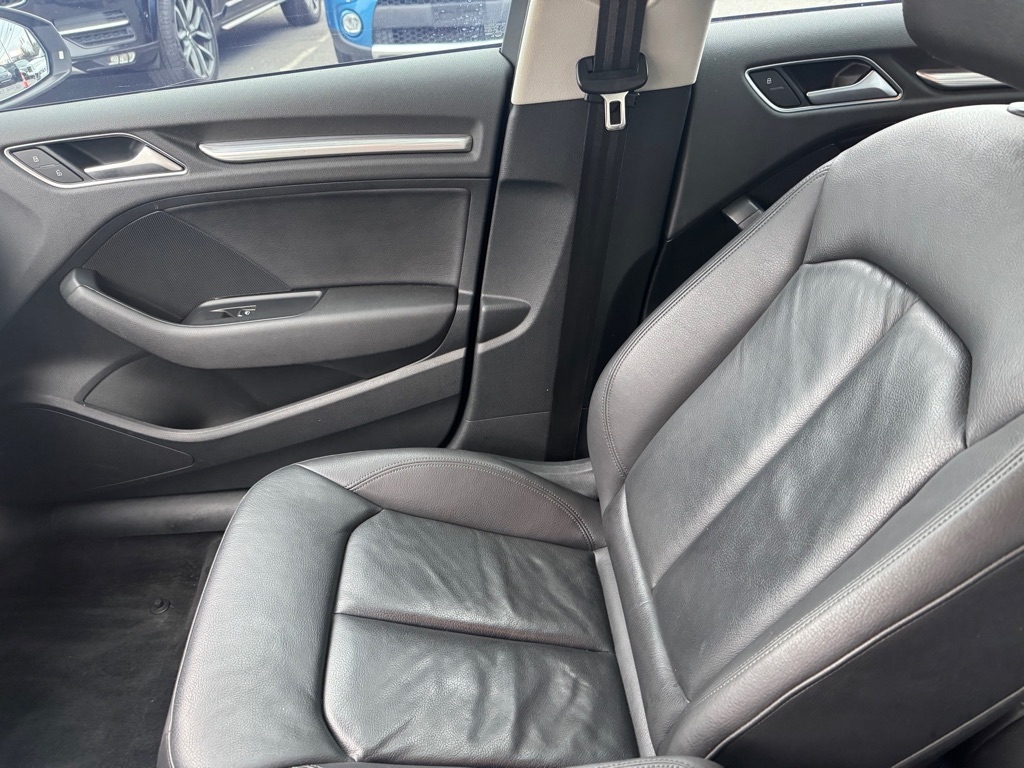 Audi A3 1.8T Premium FWD S tronic 2015