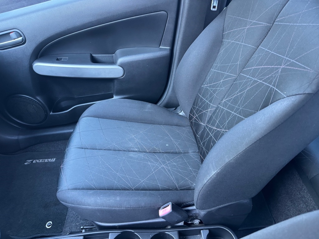 Mazda MAZDA2 Sport 2012