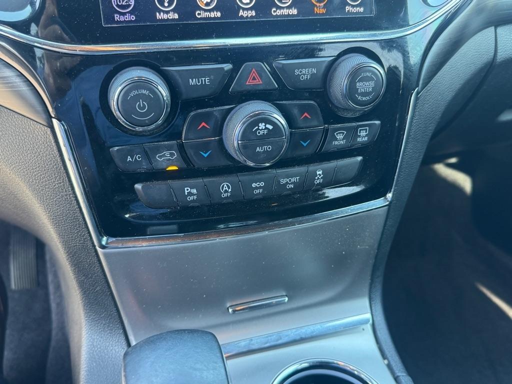 Jeep Grand Cherokee Laredo 2WD 2019