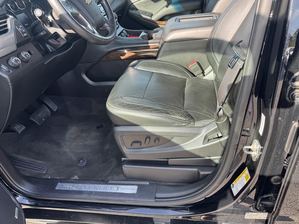 Chevrolet Suburban LT 1500 4WD 2015