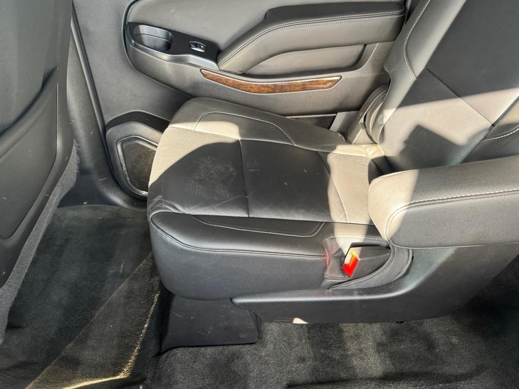 Chevrolet Suburban LT 1500 4WD 2015