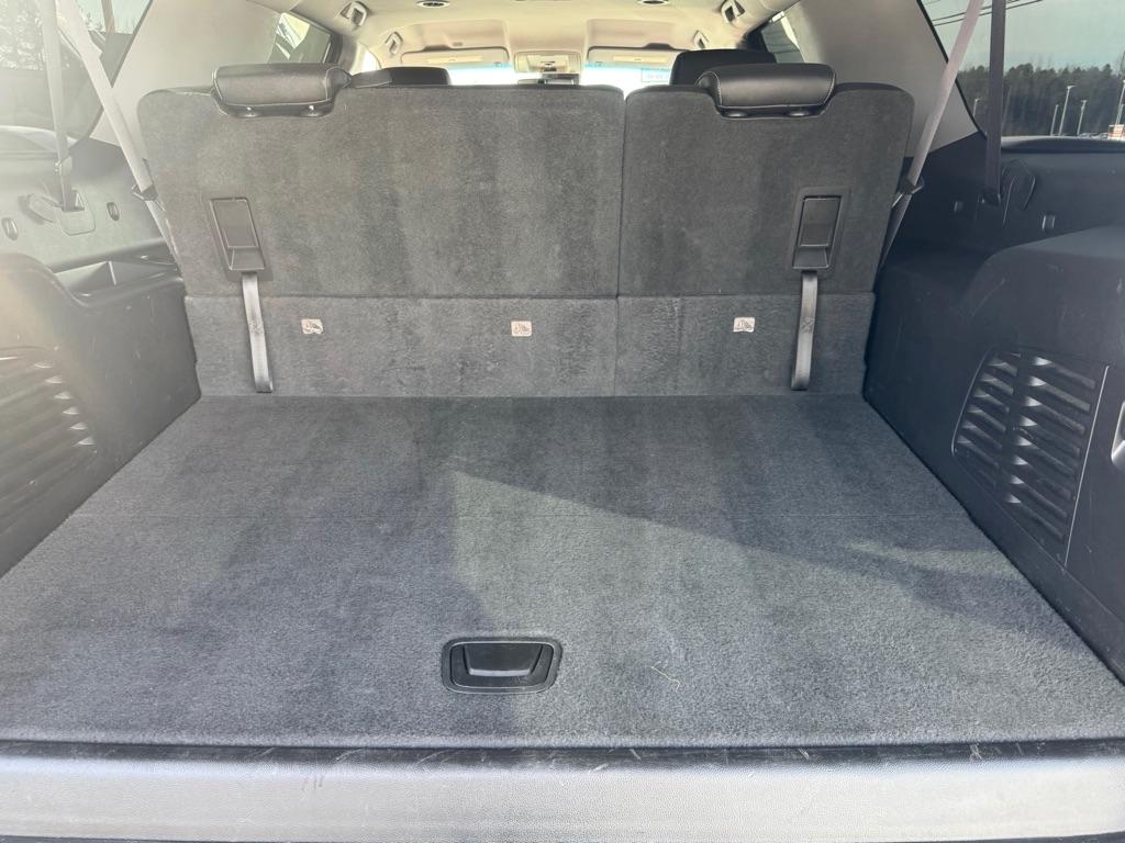 Chevrolet Suburban LT 1500 4WD 2015