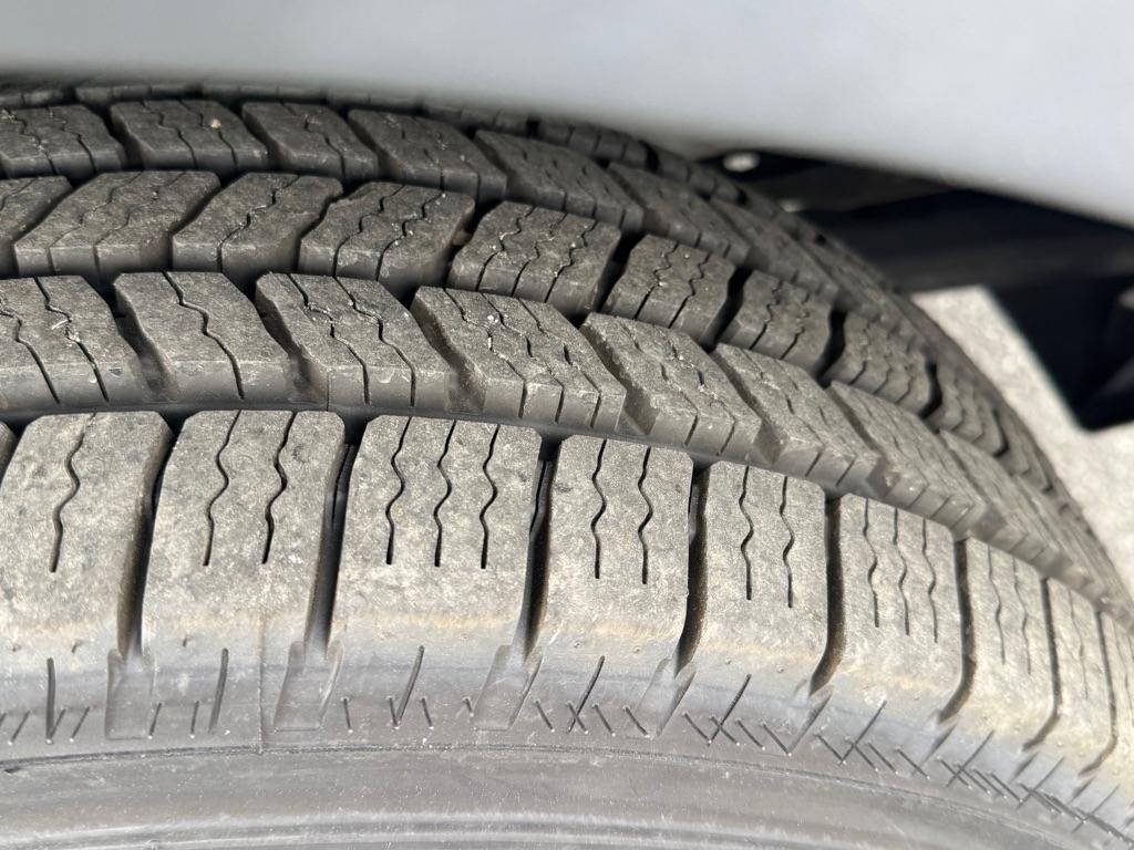 Ford Transit 150 Van Low Roof 60/40 Pass. 130-in. WB 2016