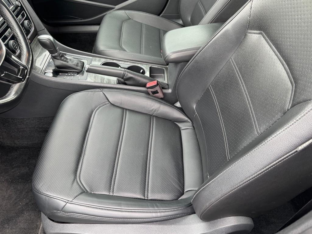 Volkswagen Passat SE 2018