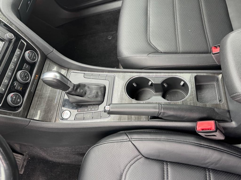 Volkswagen Passat SE 2018