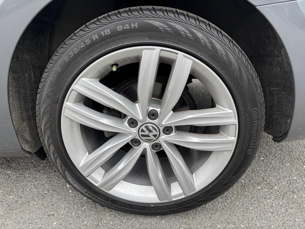 Volkswagen Passat SE 2018